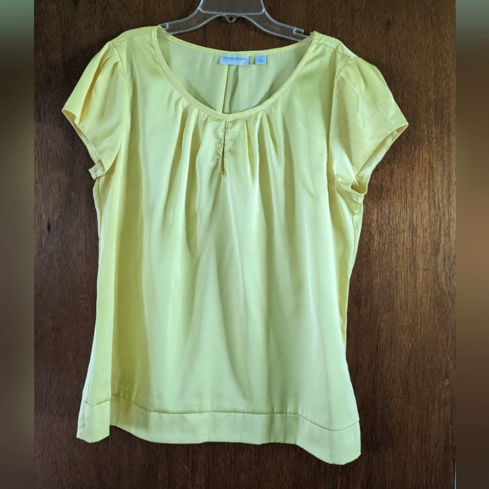 Yellow cap sleeve scoop neck blouse